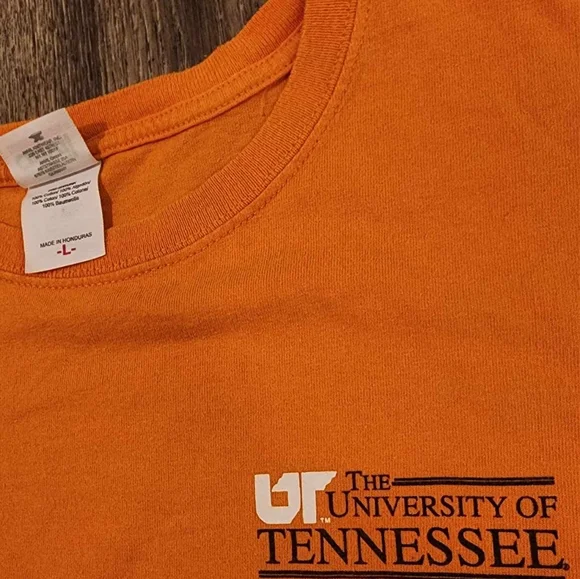 Vintage University of Tennessee Athletics T-shirt - Picture 2 of 3